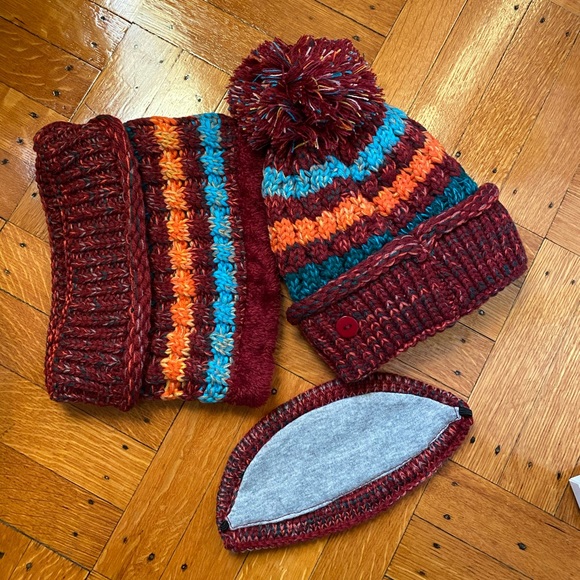 Women Winter Warm Red Hat with Face mask covering Beanie Knit Scarf Cover NEW OS - Picture 11 of 12